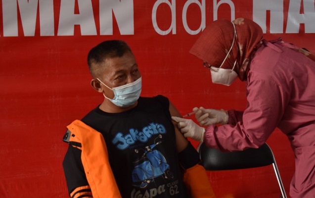 Dinas Kesehatan Tanah Laut menggelar vaksin COVID-19, di Puskesmas Angsau Pelaihari,